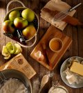 ingrédients cuisine pommes beurre farine et ustensiles
